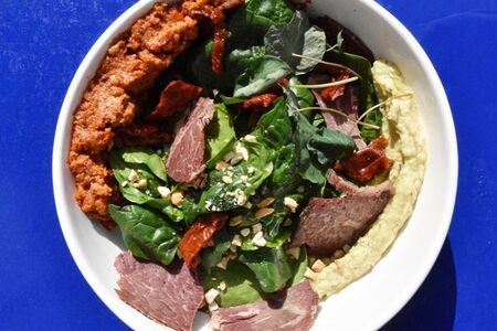 Салат с пастрами