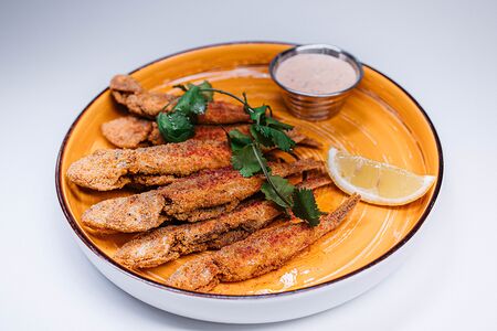 Барабуля с соусом из вяленых томатов