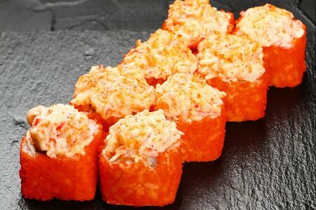 Запеченный ролл с крабом