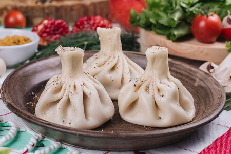 Хинкали со свининой и телятиной