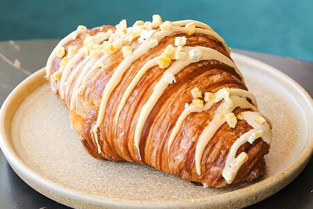 Круассан манго-маракуйя