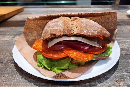 Чиабатта с пепперони