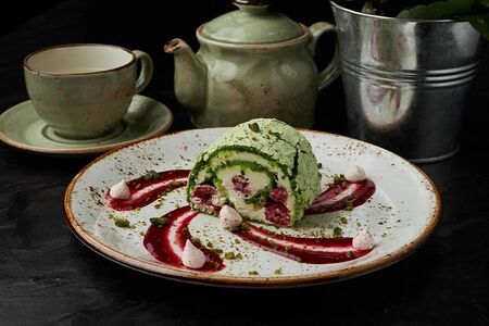 Фисташковый рулет