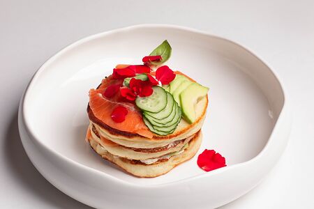 Панкейки с лососем