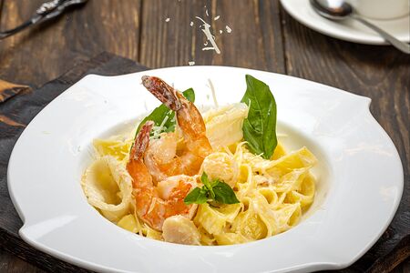 Феттуччине с морепродуктами