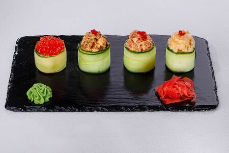 Гункан с икрой