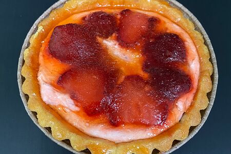 Пирожные Тарталетка клубничная