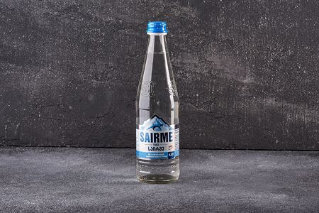 Минеральная вода Саирме с газом