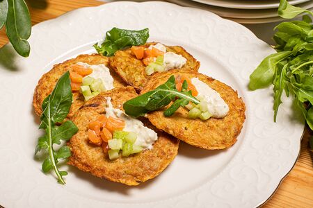 Драники с лососем слабой соли и соусом тартар