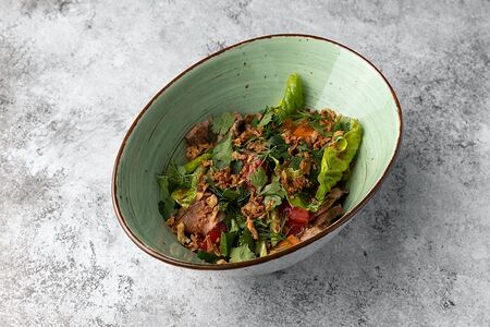 Салат с ростбифом