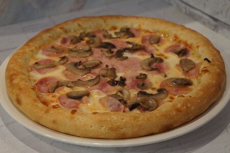 Пицца Ветчина и грибы
