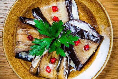 Баклажаны с надуги