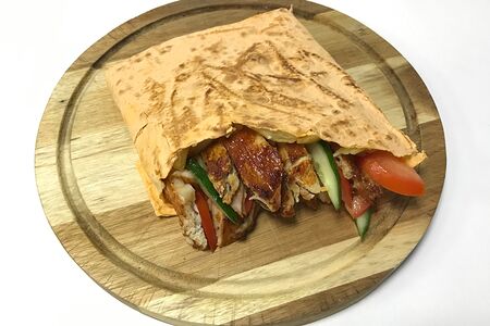 Шаверма в сырном лаваше