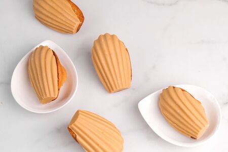 Мадлен корица и карамель