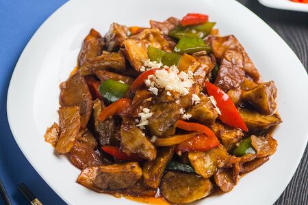 Баклажаны с картофелем и перцем