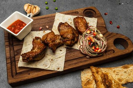 Шашлык из cвинoй шеи