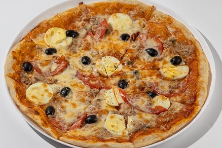 Пицца с тунцом