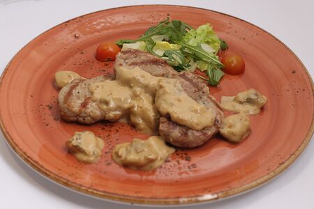 Медальони у сосу од печурка