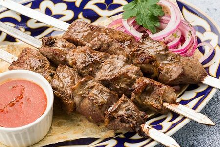 Шашлык из баранины по-узбекски