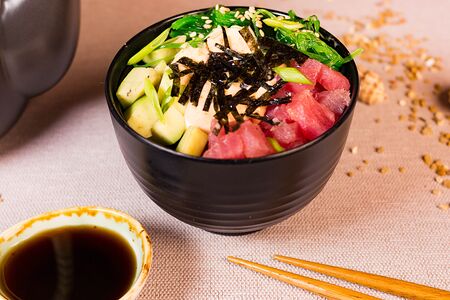 Поке с тунцом