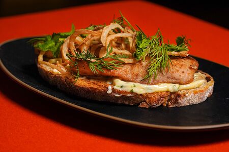 Брускетта с молокой