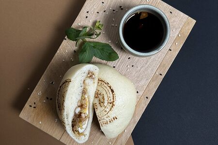 Бань бао с рубленой курицей