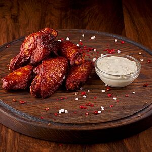 Крылья Баффало с соусом блю чиз 