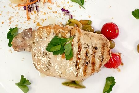 Свинина гриль с овощами