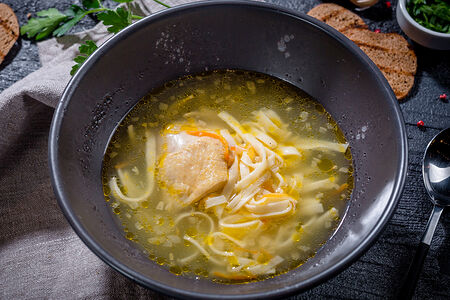 Куриный суп-лапша