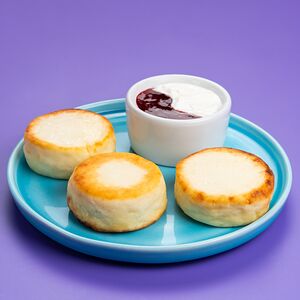 Сырники со сметаной и вареньем (3 шт.)