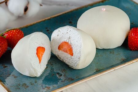 Моти Клубника