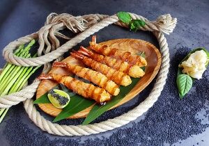 Тигровые креветки в кляре