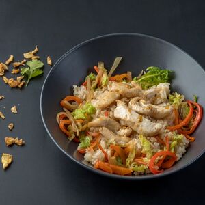 Рис с цыпленком и овощами