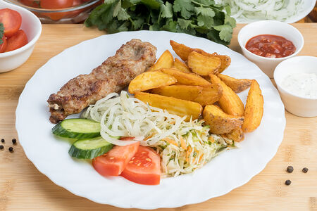 Бизнес-ланч с люля-кебабом куриным