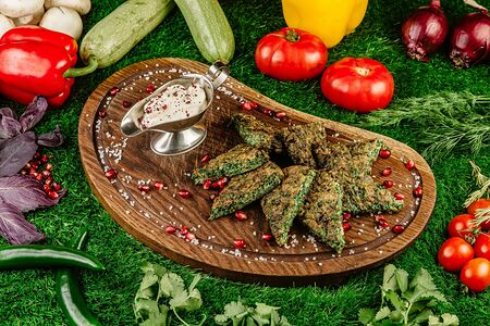 Кюкю с зеленью