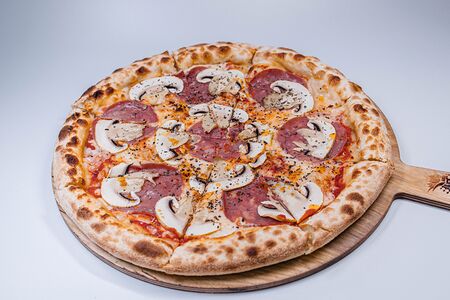 С ветчиной и грибами