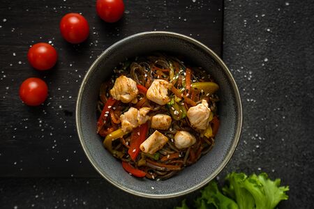 Вок соба с курицей