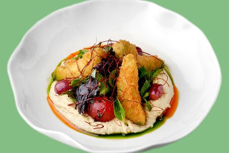 Хрустящее авокадо с хумусом