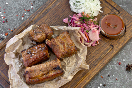 Шашлык из свиных ребрышек