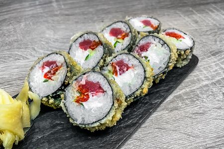 Темпура ролл с тунцом