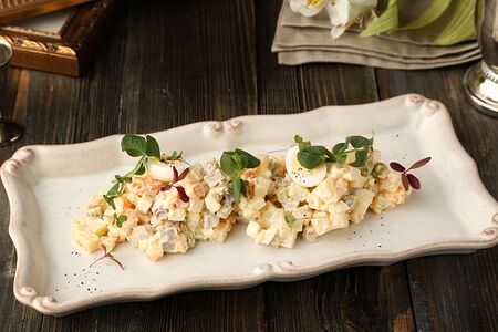 Оливье с телячьим языком