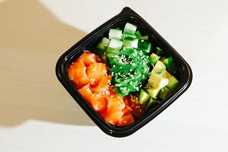 Поке с лососем