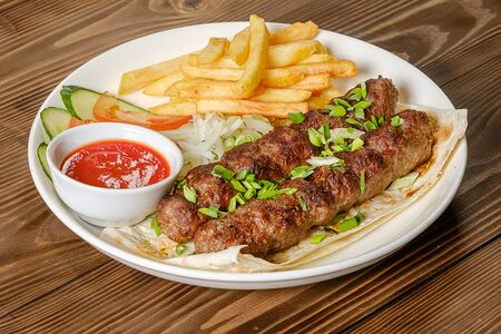 Люля-кебаб с картофелем фри