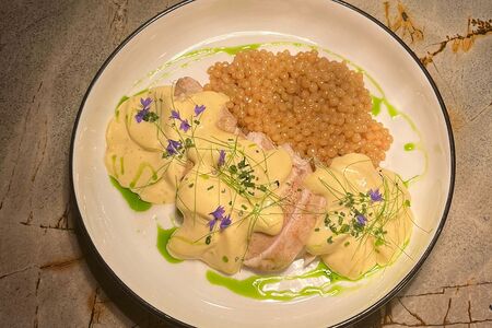 Куриная грудка с птитимом и муссом из манго