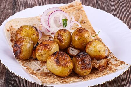 Молодой картофель с курдюком