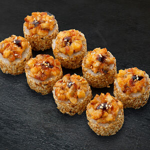 Ролл запеченный в кунжуте с угрем