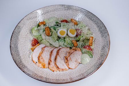 А-ля Цезарь с куриным филе