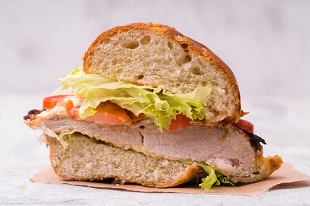 Брускетта с курицей