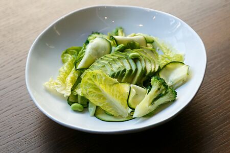 Зеленый салат