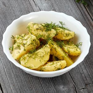 Картофель отварной с укропом
